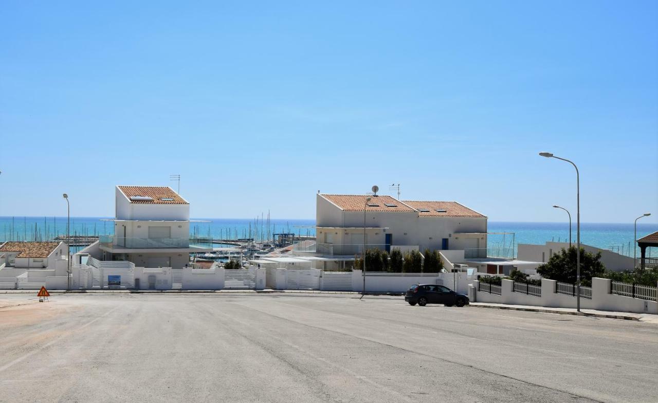 Delposto Marina Di Ragusa Prl מראה חיצוני תמונה