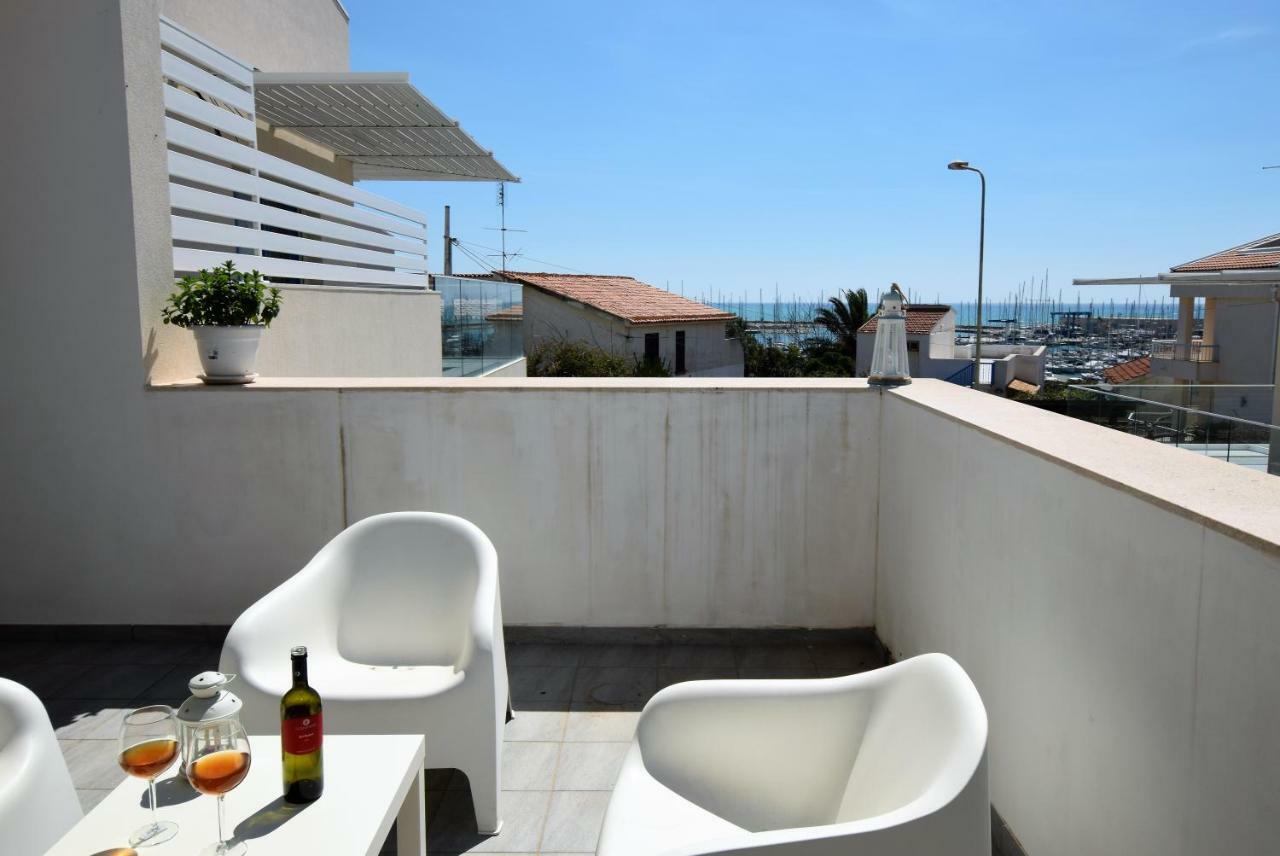 Delposto Marina Di Ragusa Prl מראה חיצוני תמונה