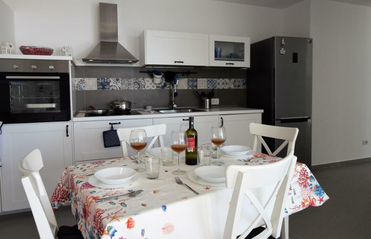 Delposto Marina Di Ragusa Prl מראה חיצוני תמונה